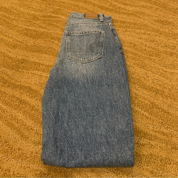 American Eagle Women’s Size 2 Relaxed Mom Jean - Picture 16 of 16